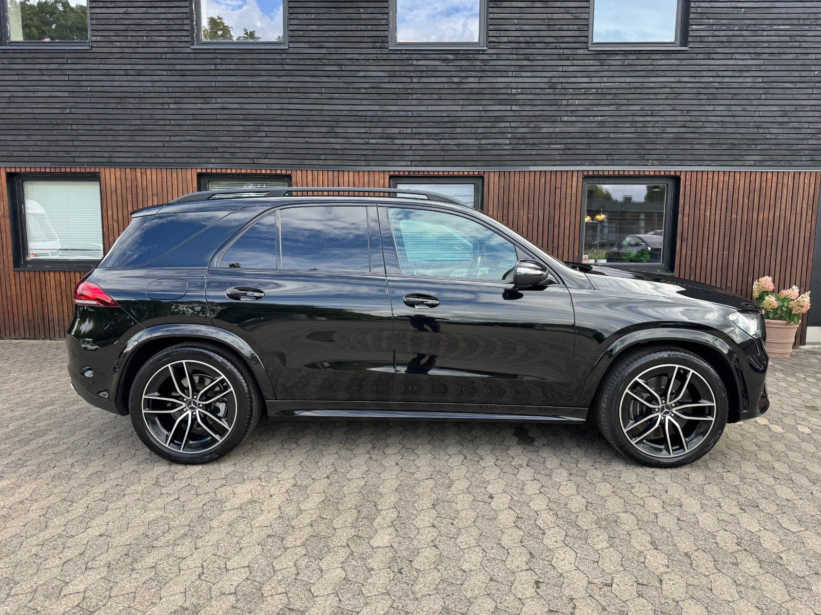 Sort Mercedes GLE350 de fra 2022