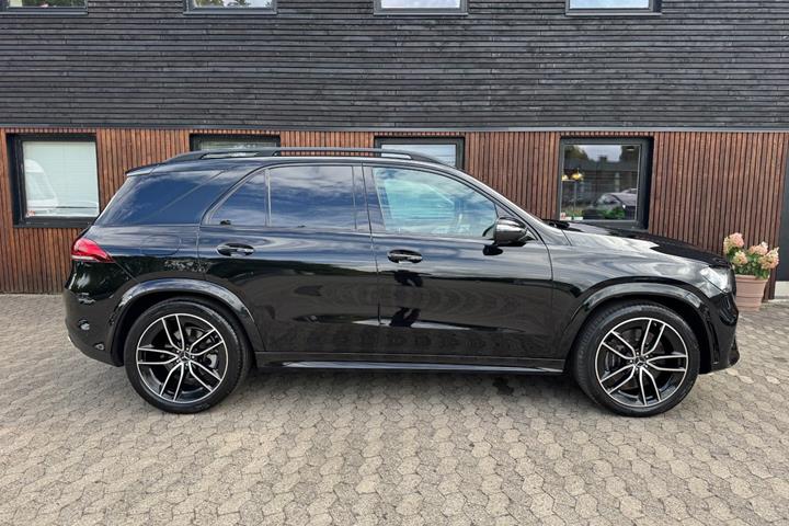 Sort Mercedes GLE350 de fra 2022