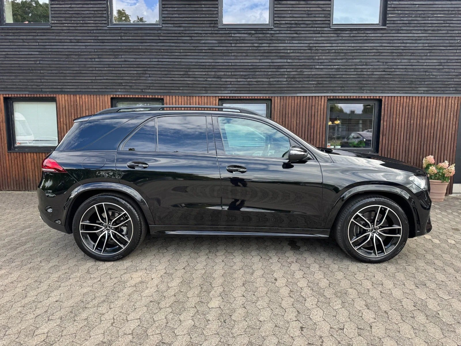 Sort Mercedes GLE350 de fra 2022