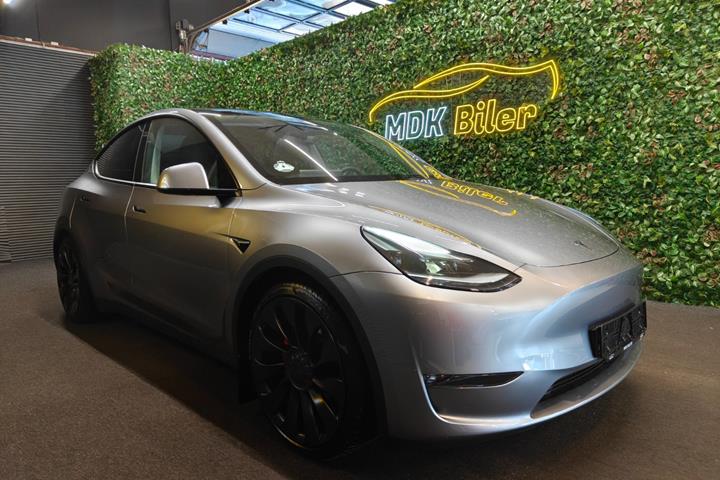 undefined Tesla Model Y fra 2023