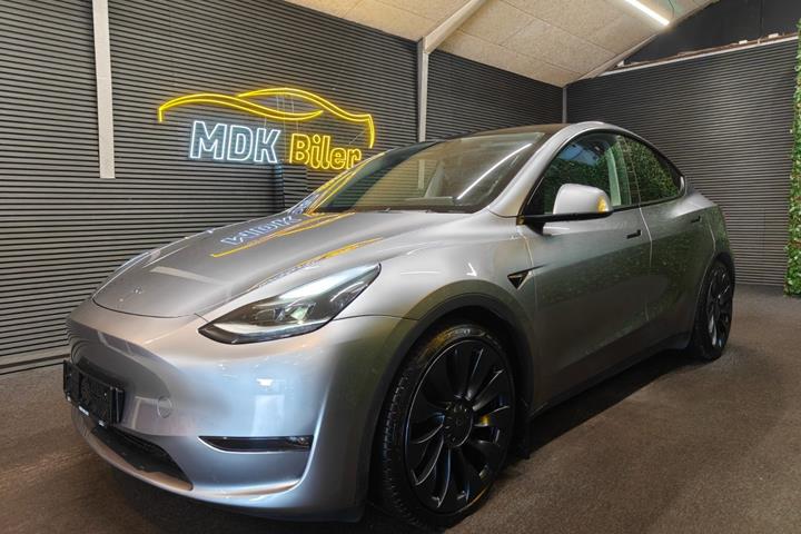 undefined Tesla Model Y fra 2023