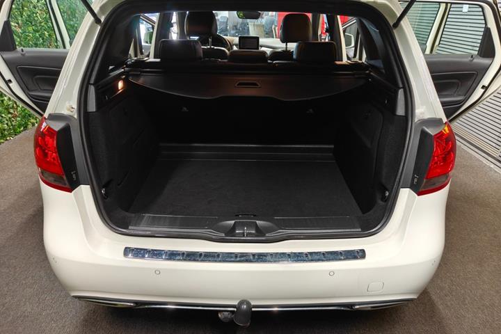 undefined Mercedes B180 d fra 2016
