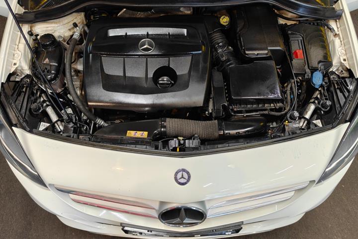 undefined Mercedes B180 d fra 2016