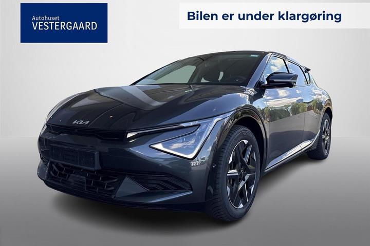 Grå Kia EV6 fra 2025