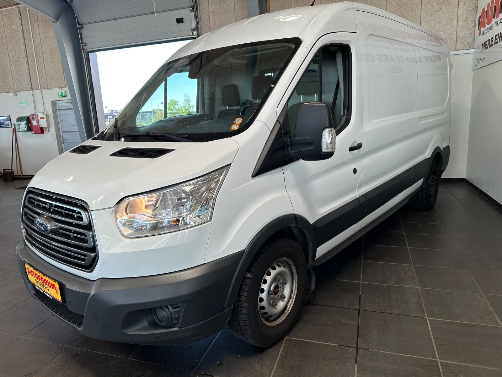 Hvid Ford Transit 350 L3 Van fra 2017