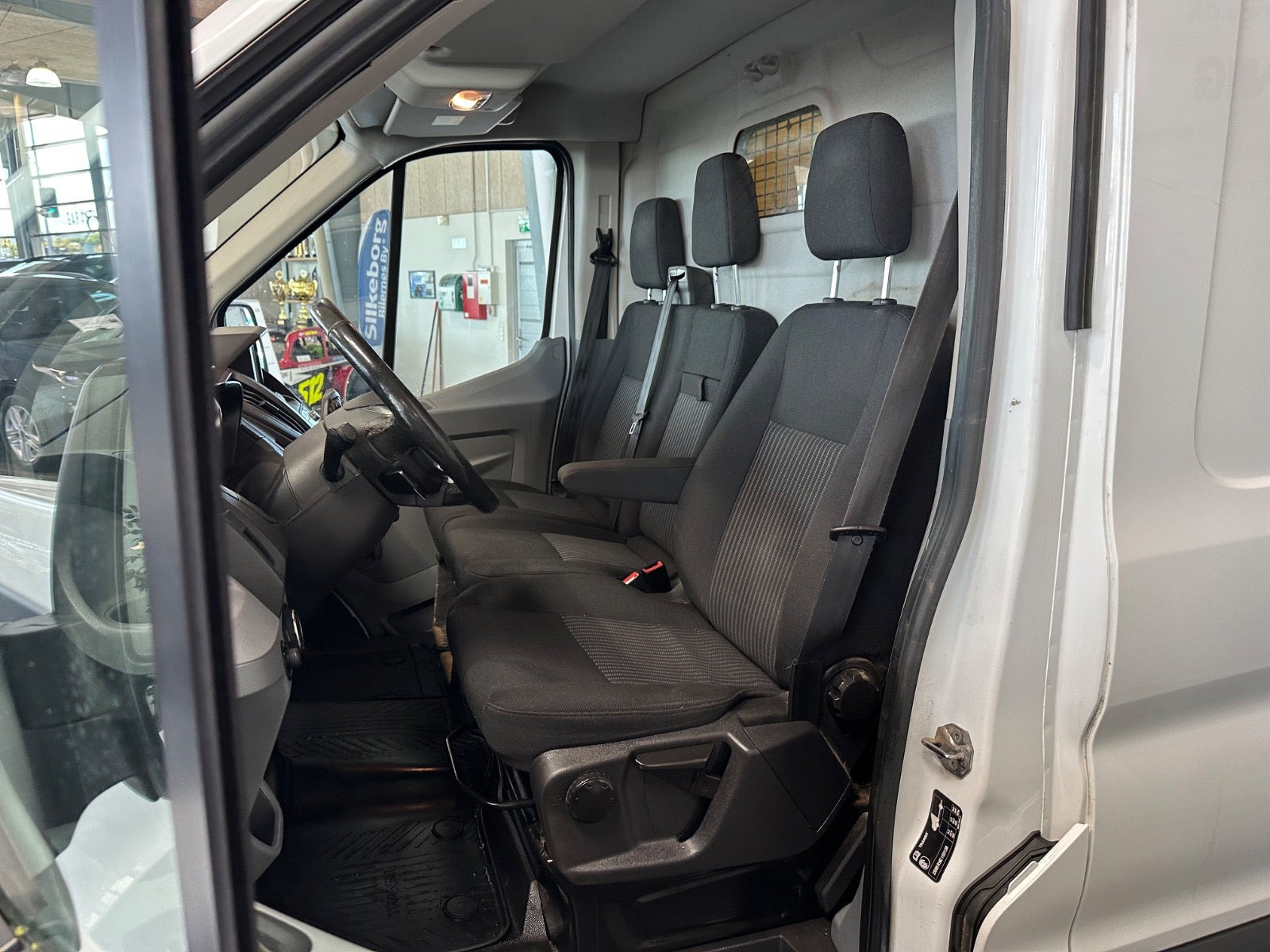 Hvid Ford Transit 350 L3 Van fra 2017