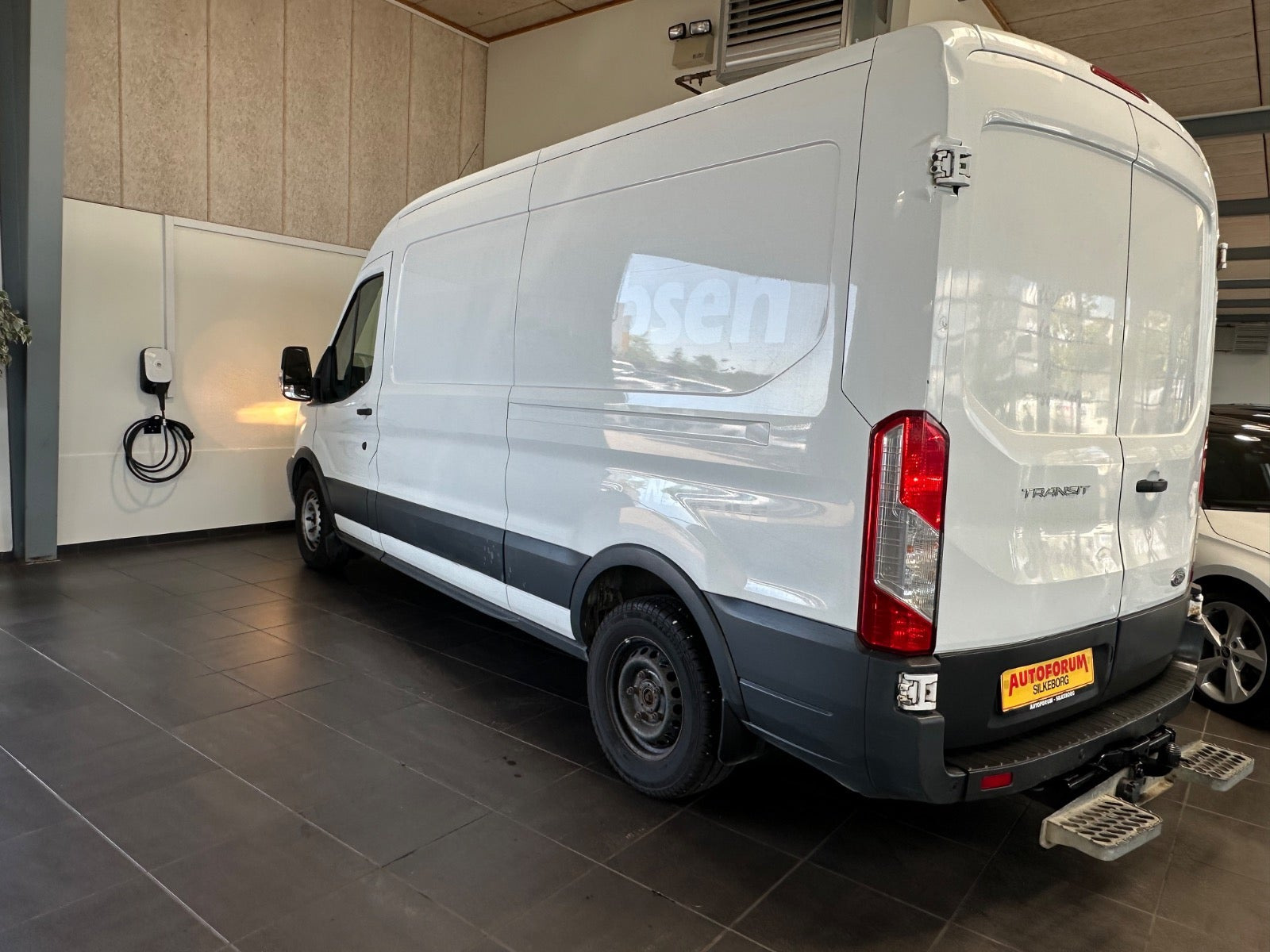 Hvid Ford Transit 350 L3 Van fra 2017