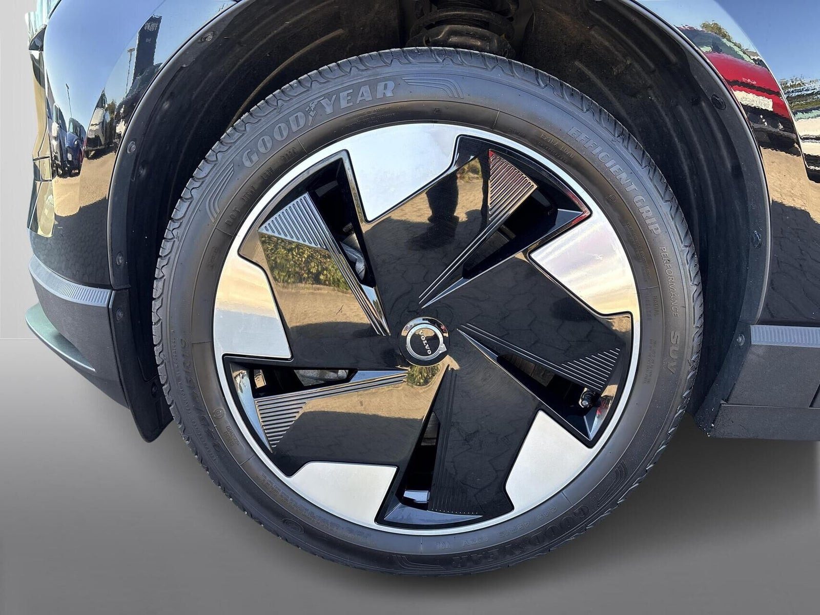 Sort Volvo EX30 fra 2024