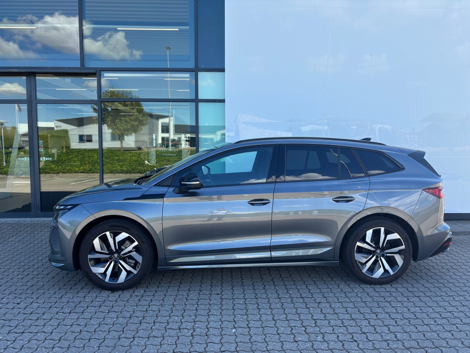 Grå Skoda Enyaq fra 2027