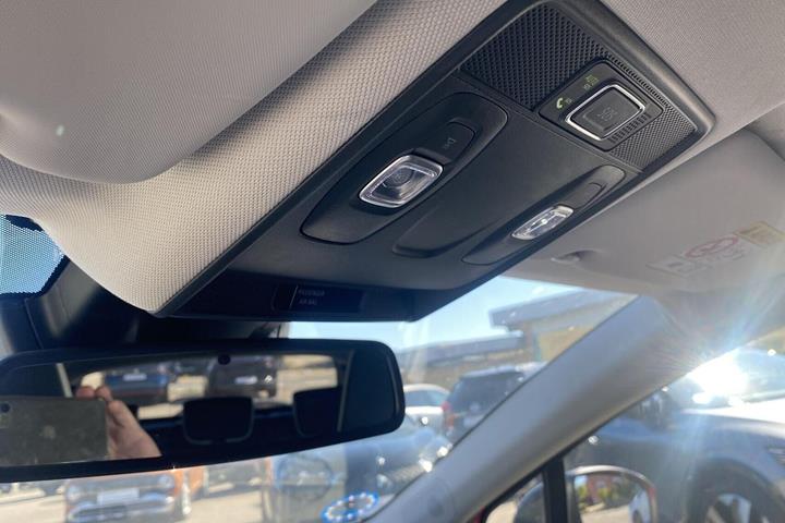 Rød Renault Captur fra 2020