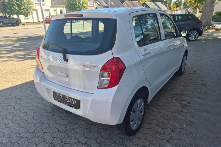 Hvid Suzuki Celerio fra 2015
