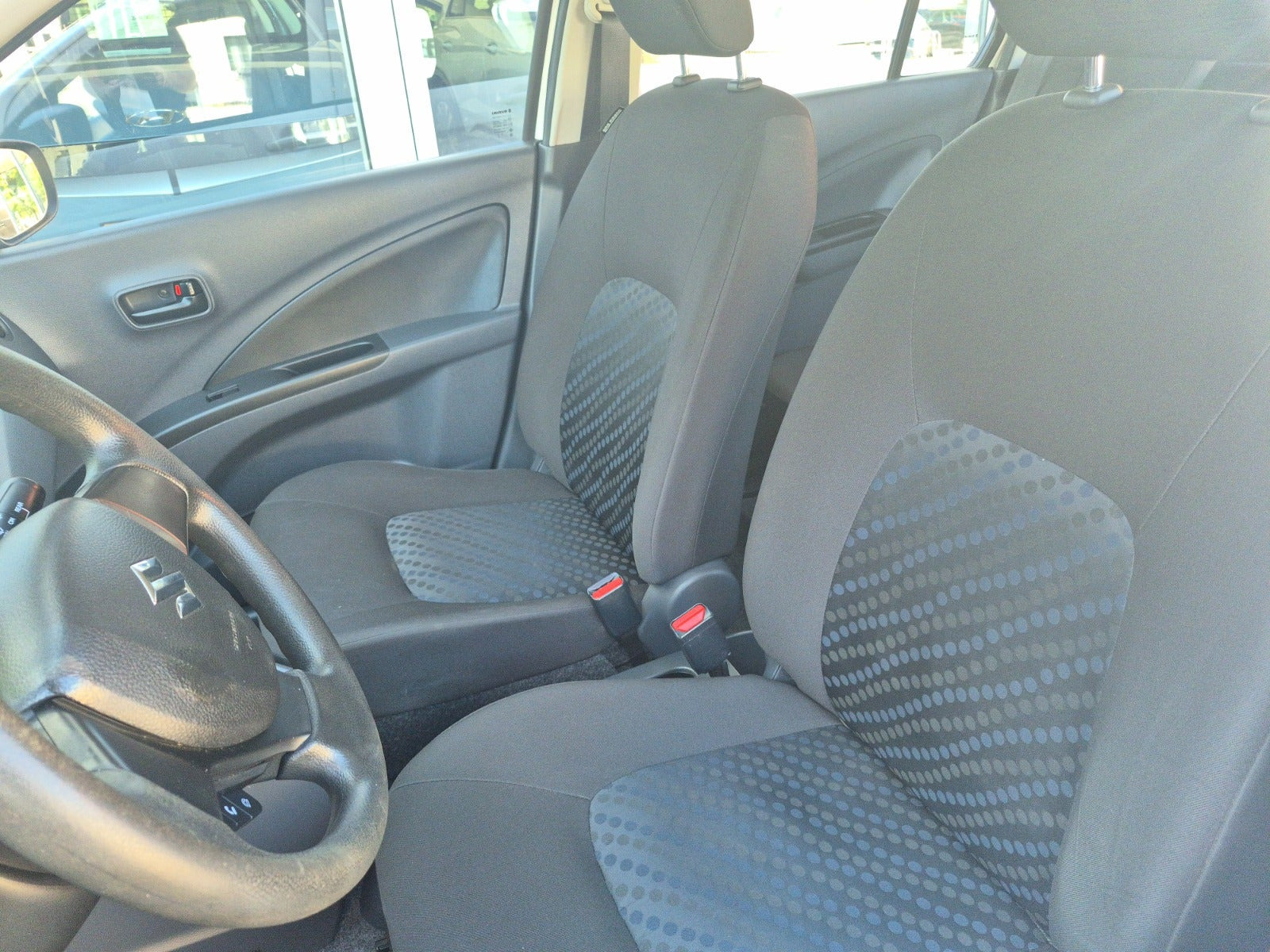 Hvid Suzuki Celerio fra 2015