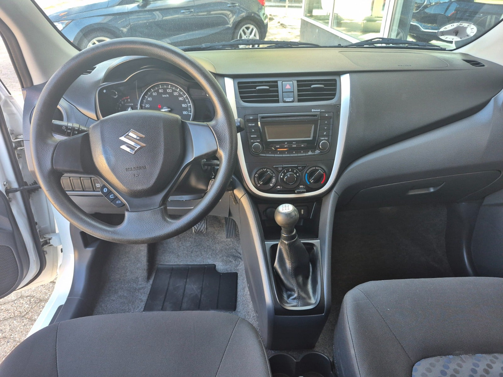 Hvid Suzuki Celerio fra 2015