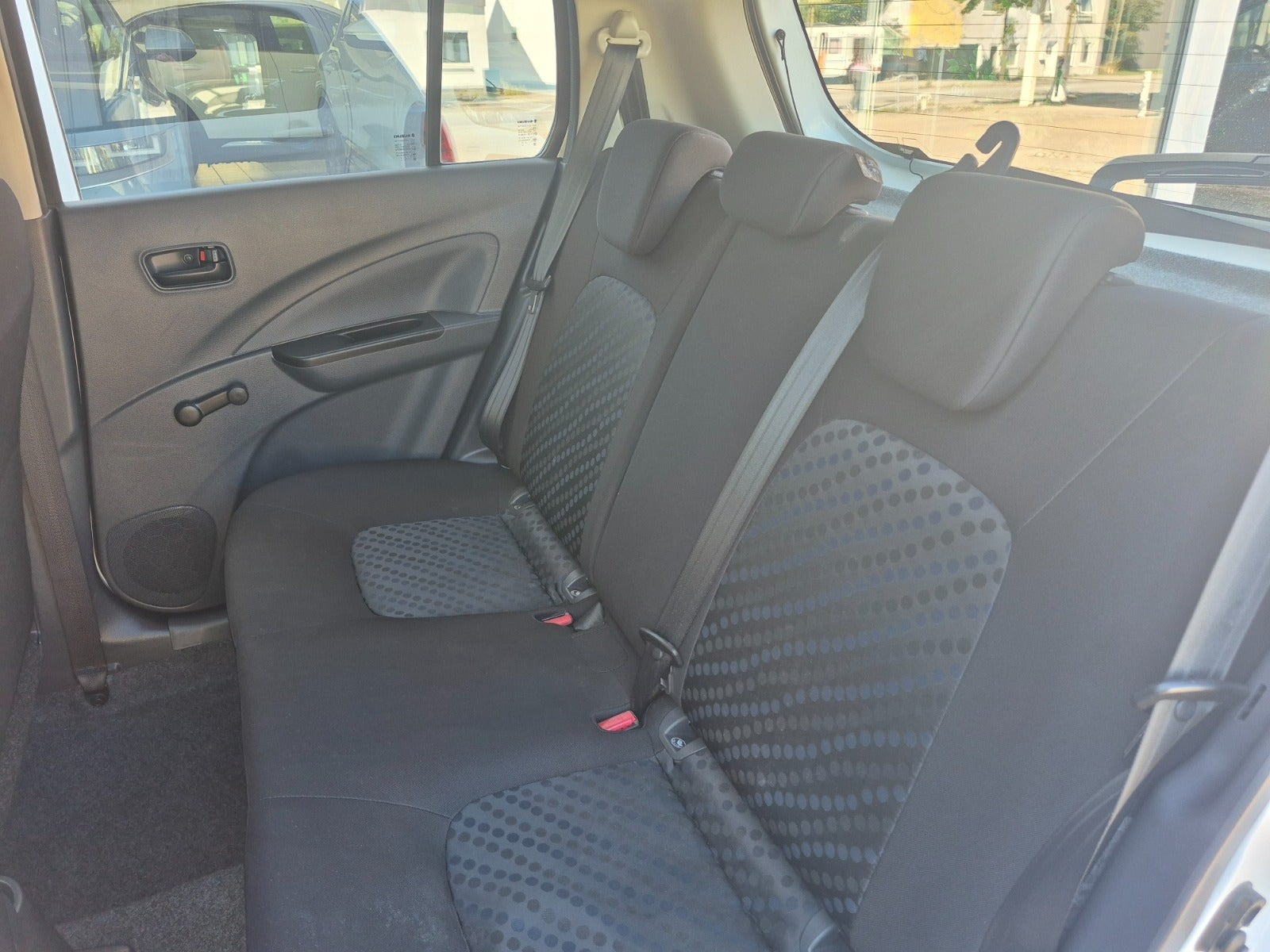 Hvid Suzuki Celerio fra 2015