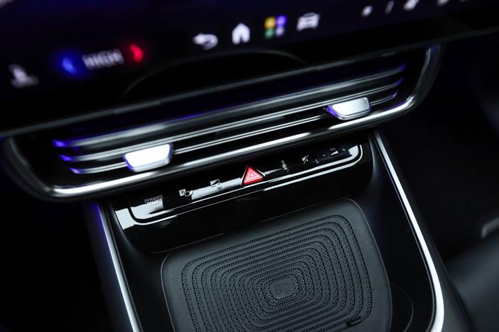 Sort Mercedes CLA250+ fra 2025