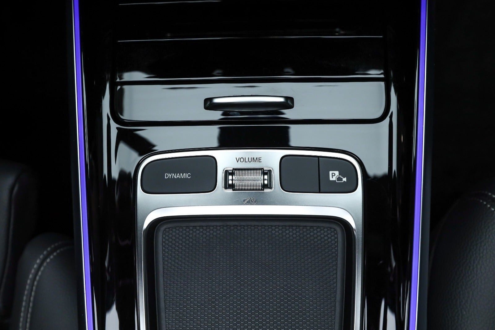 Hvid Mercedes EQB250+ fra 2026
