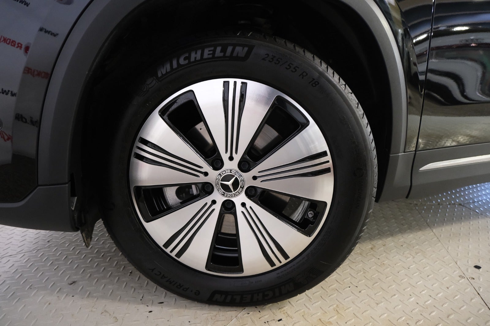 Sort Mercedes EQA250+ fra 2025