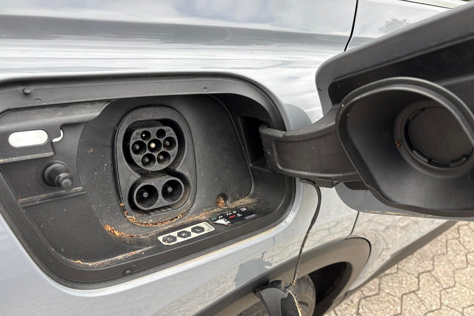 Grå Audi Q4 e-tron fra 2023