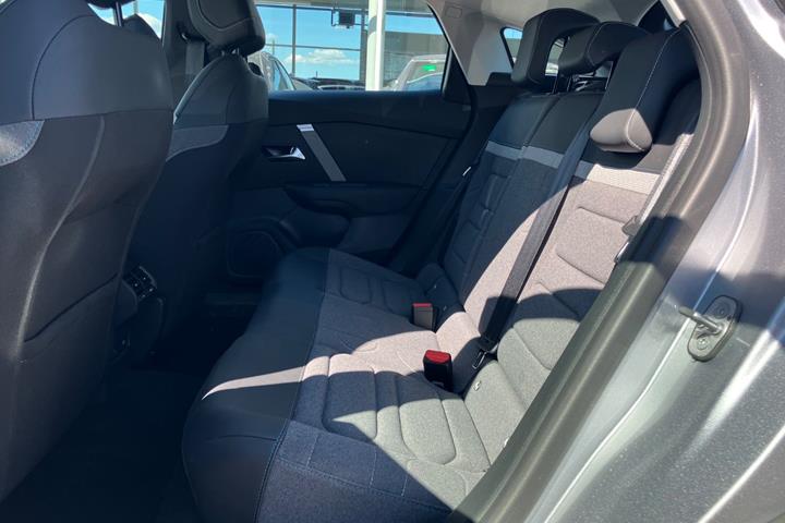 Grå Citroën ë-C4 fra 2024