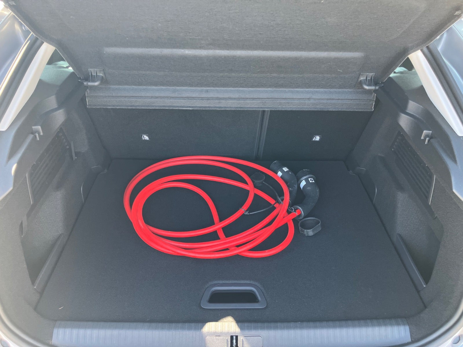 Grå Citroën ë-C4 fra 2024