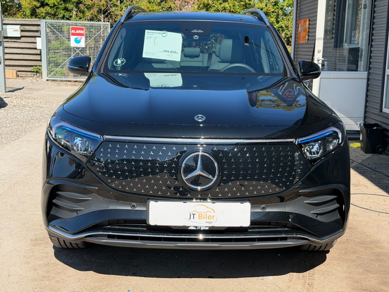 Sort Mercedes EQB250+ fra 2025