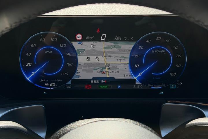 Sort Mercedes EQB250+ fra 2025