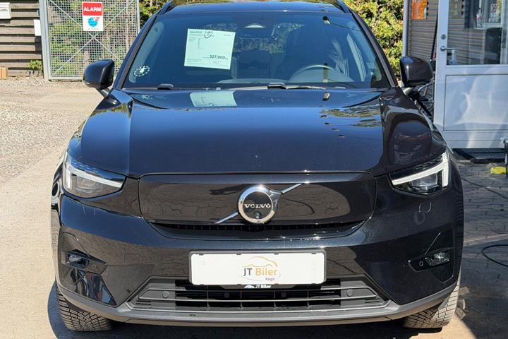 Sort Volvo XC40 fra 2024