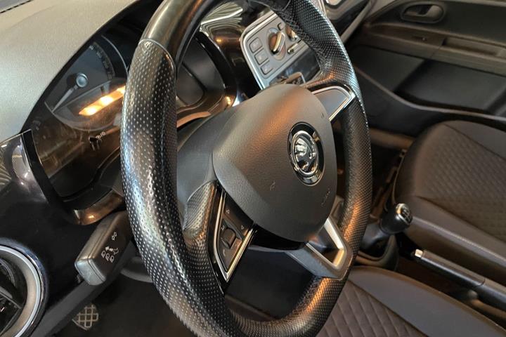 Grå Skoda Citigo fra 2018