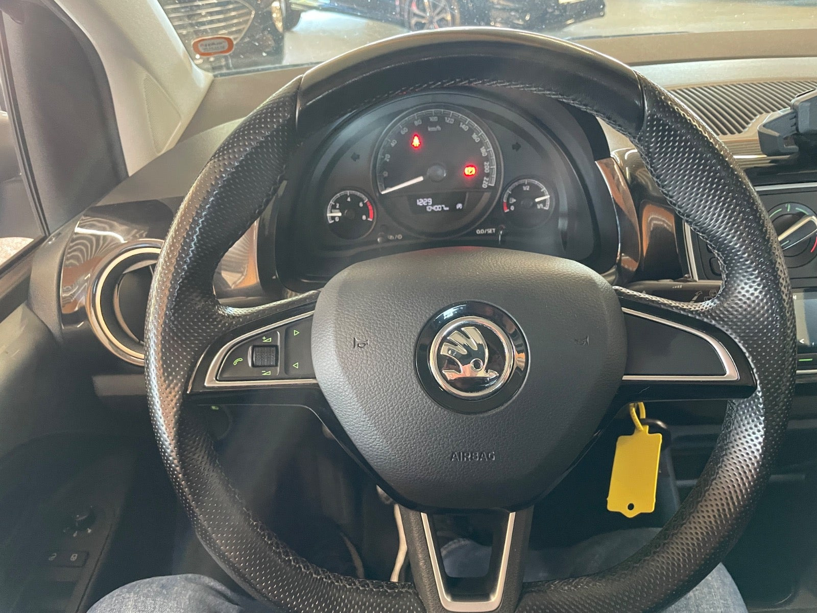 Grå Skoda Citigo fra 2018