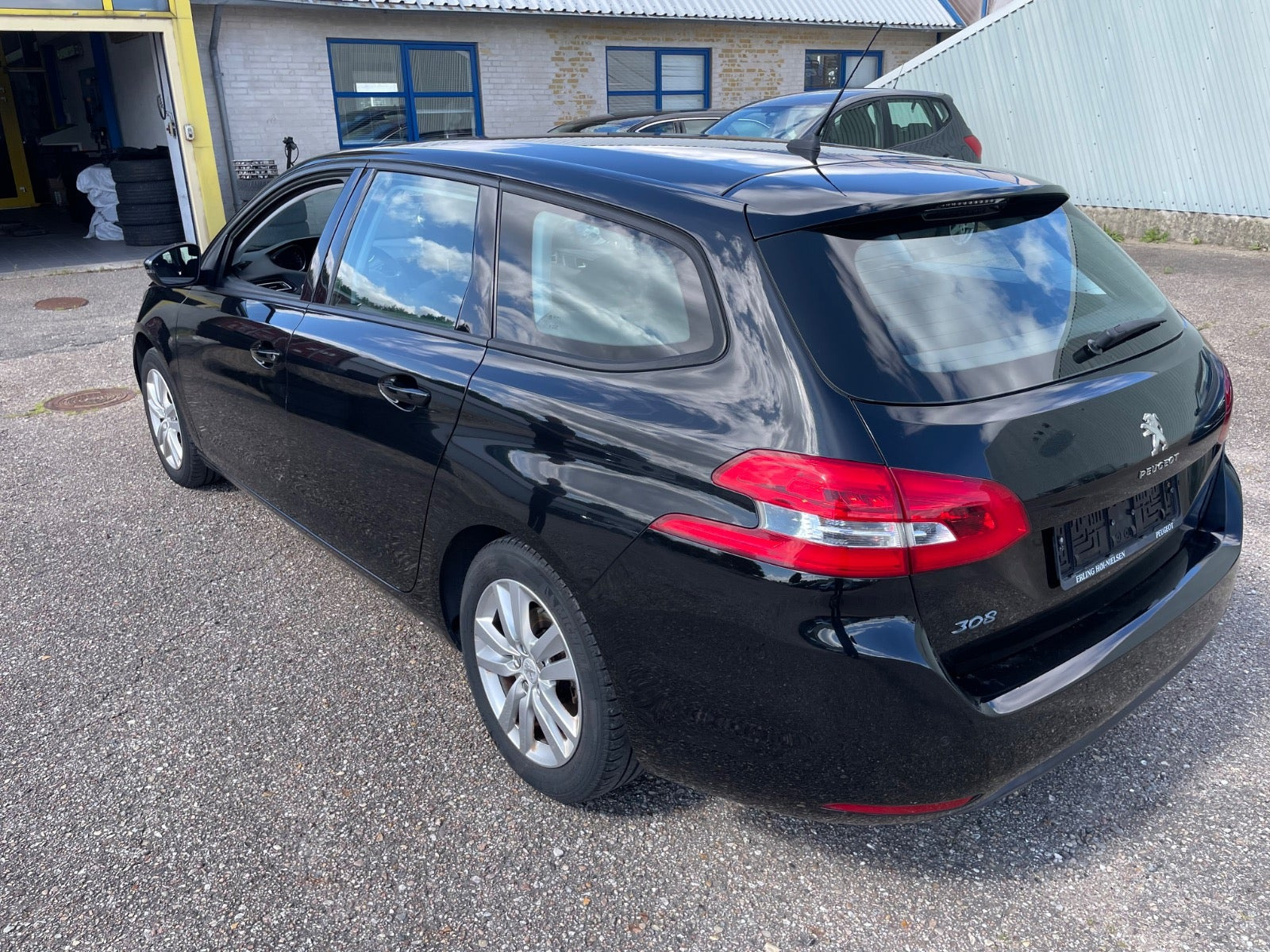 Sort Peugeot 308 fra 2015