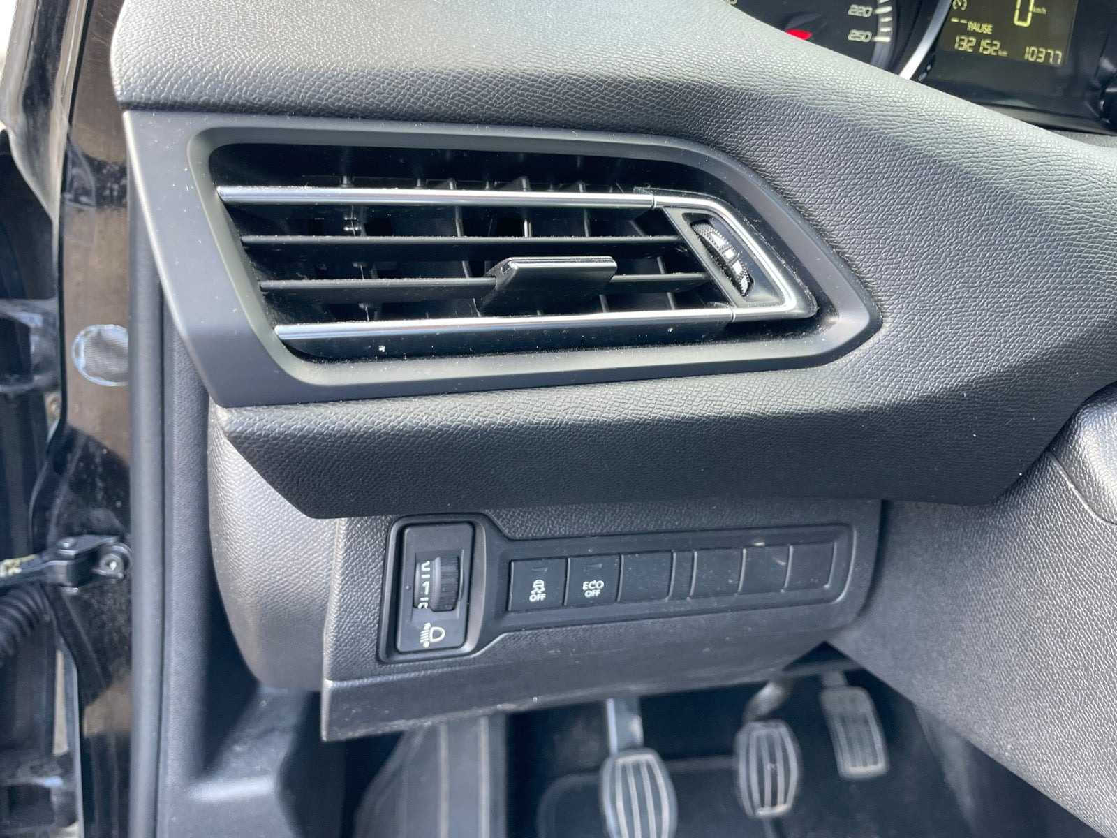 Sort Peugeot 308 fra 2015