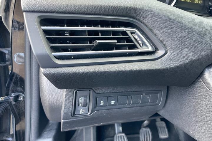 Sort Peugeot 308 fra 2015