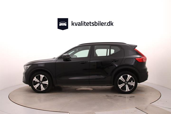 Sort Volvo XC40 fra 2022