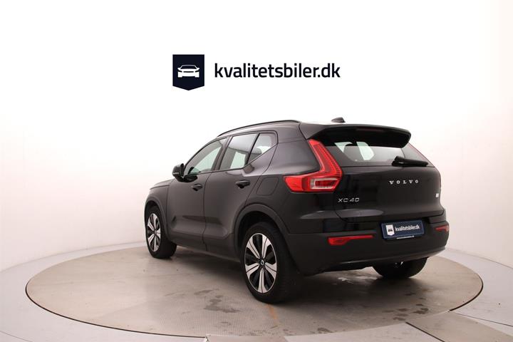 Sort Volvo XC40 fra 2022