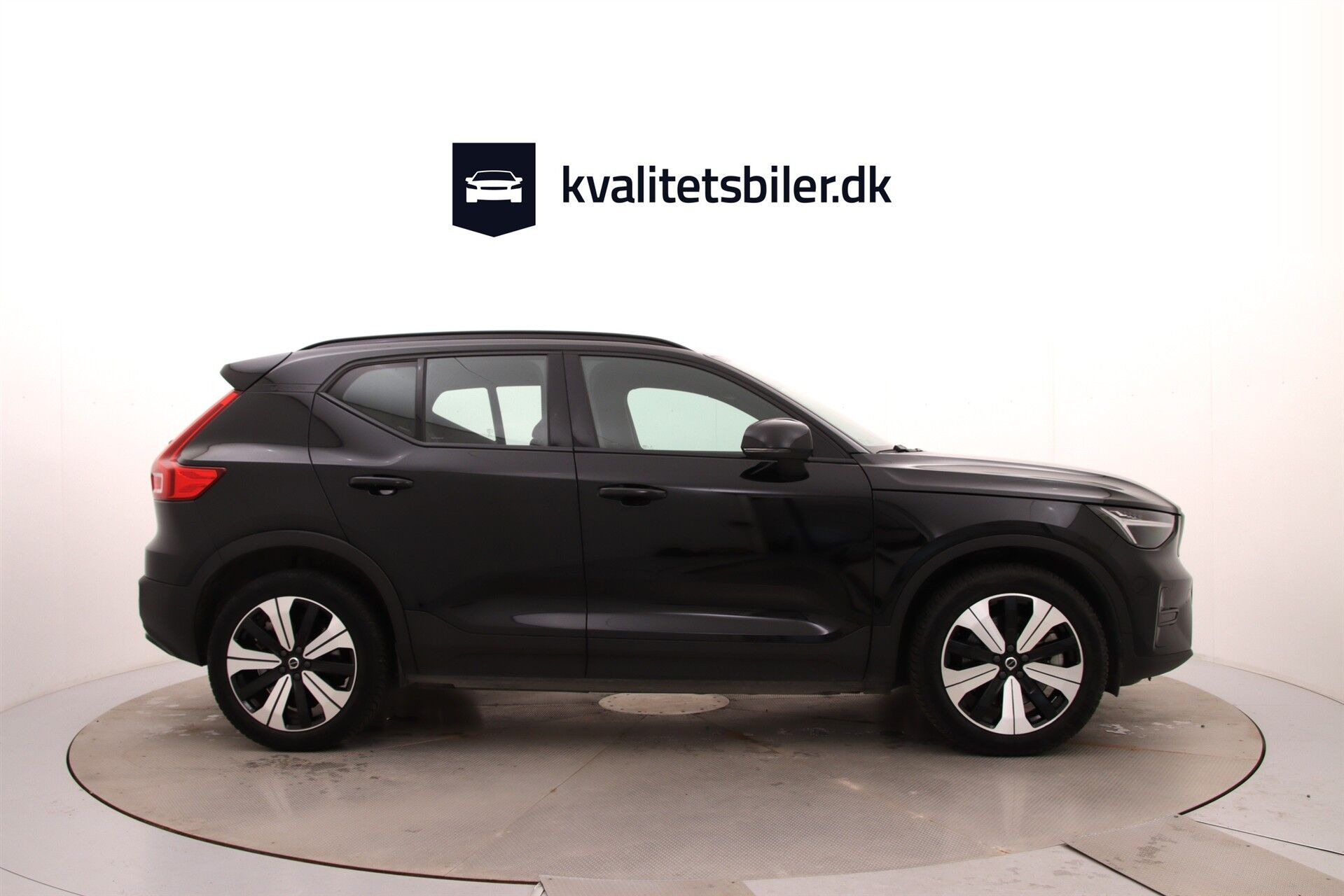 Sort Volvo XC40 fra 2022