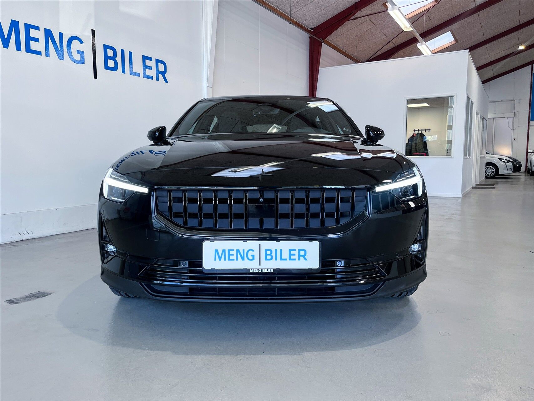 Sort Polestar 2 fra 2023