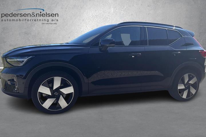 Sort Volvo XC40 fra 2023