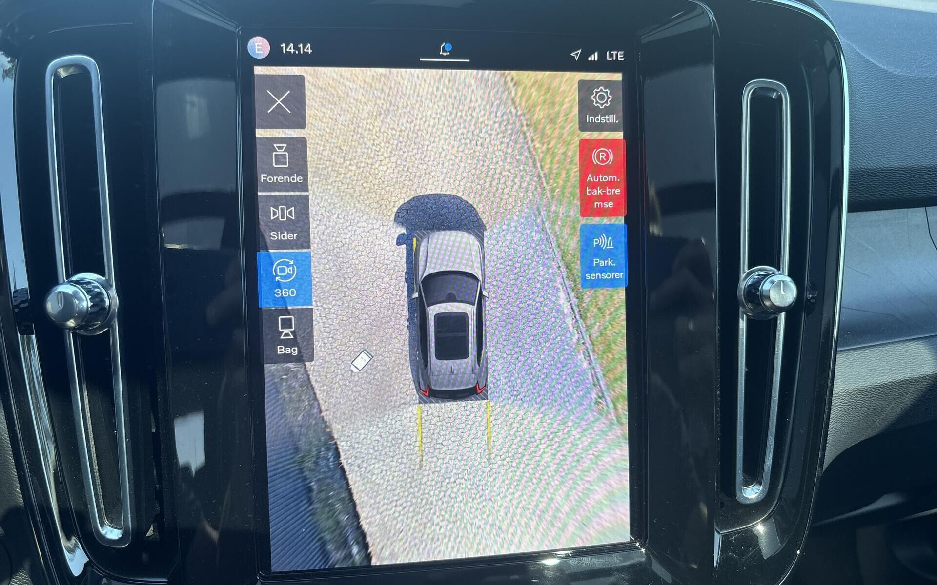 Sort Volvo XC40 fra 2023