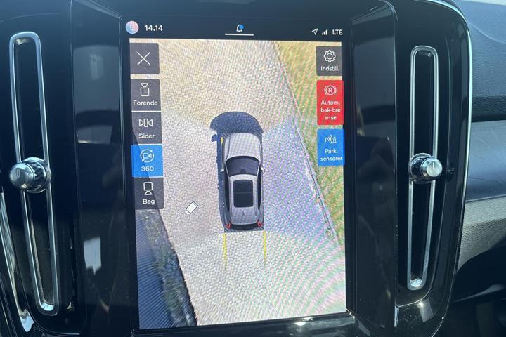 Sort Volvo XC40 fra 2023
