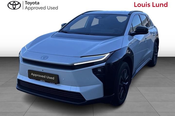 Hvid Toyota BZ4X fra 2026