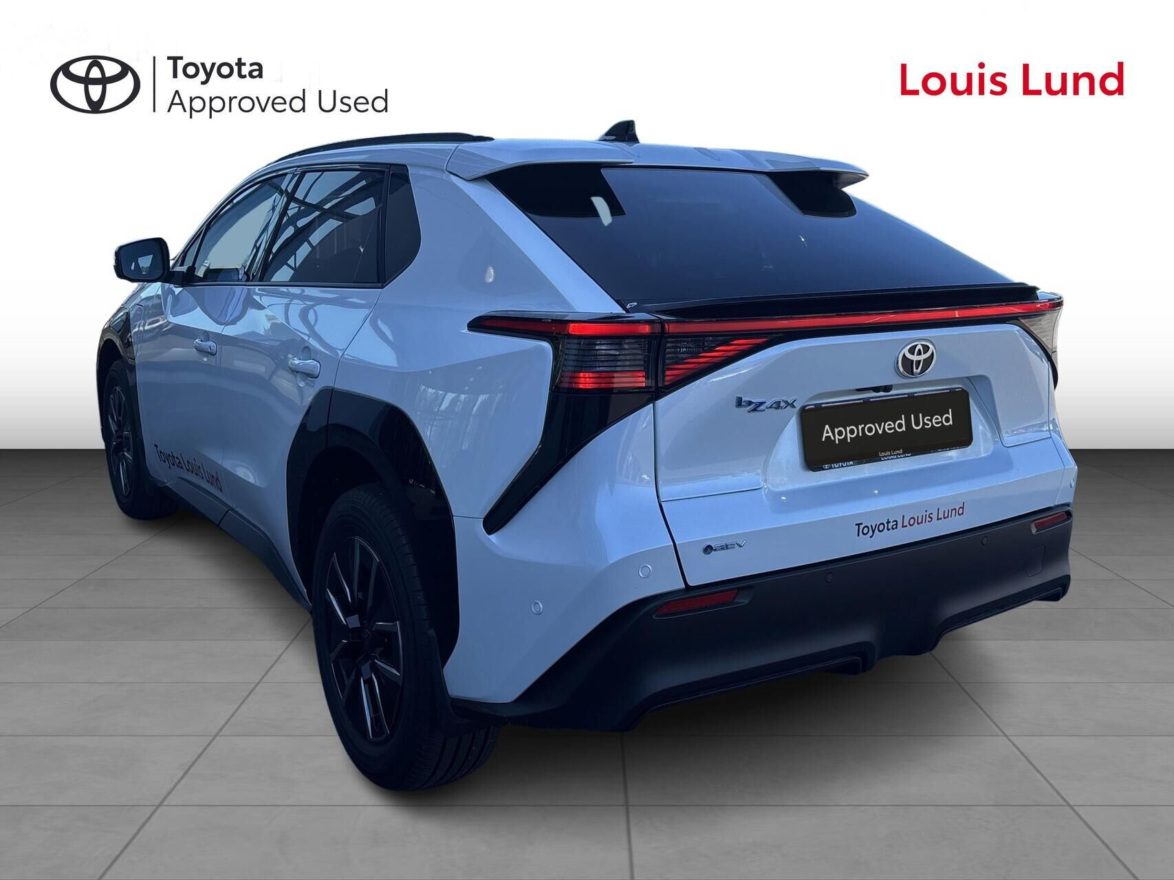 Hvid Toyota BZ4X fra 2026