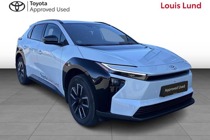Hvid Toyota BZ4X fra 2026