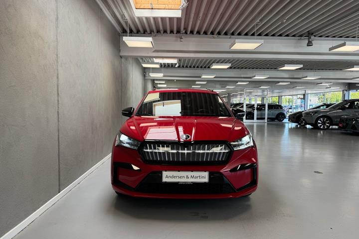 Rød Skoda Enyaq fra 2022