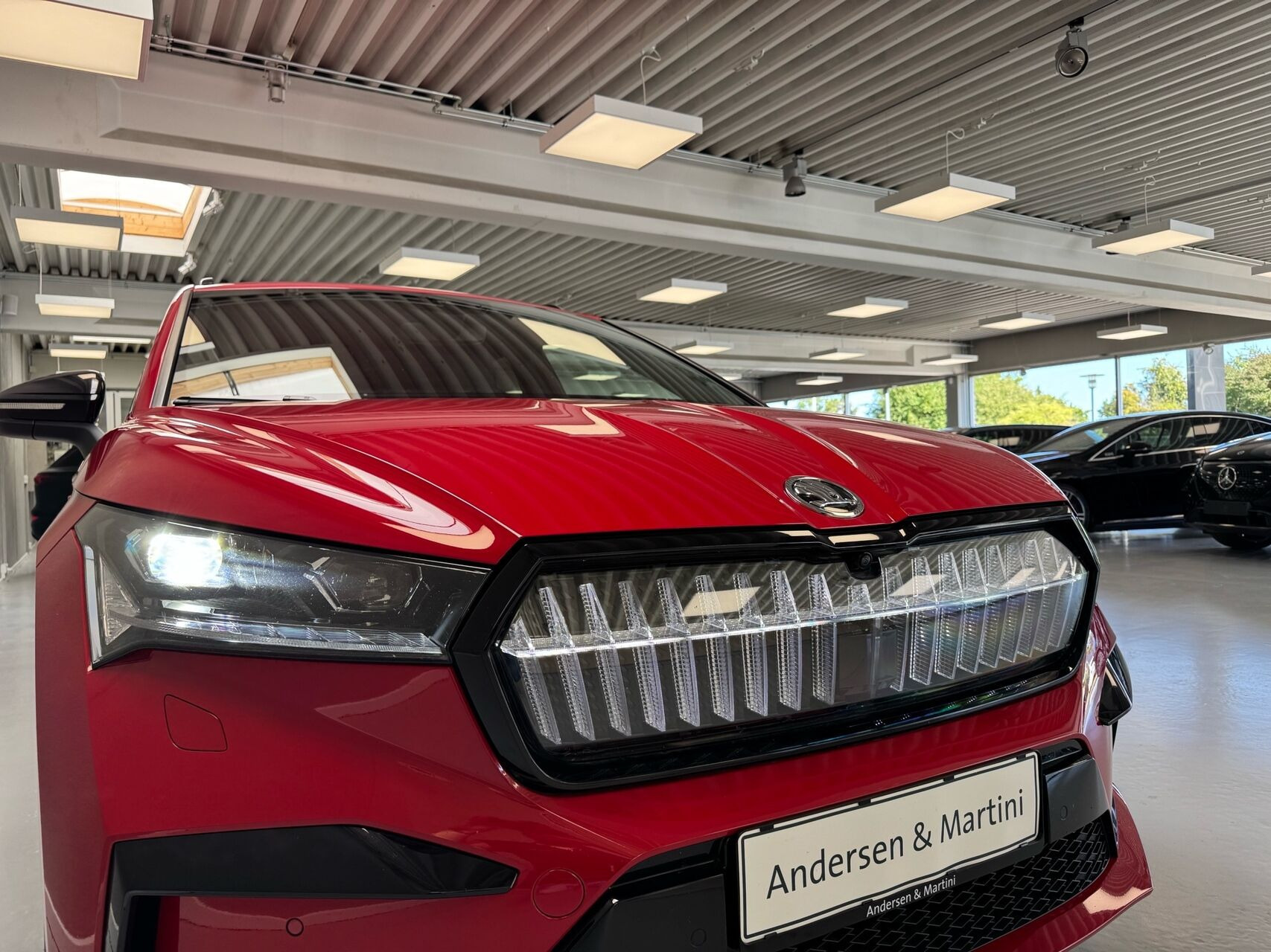Rød Skoda Enyaq fra 2022