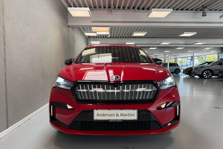 Rød Skoda Enyaq fra 2022