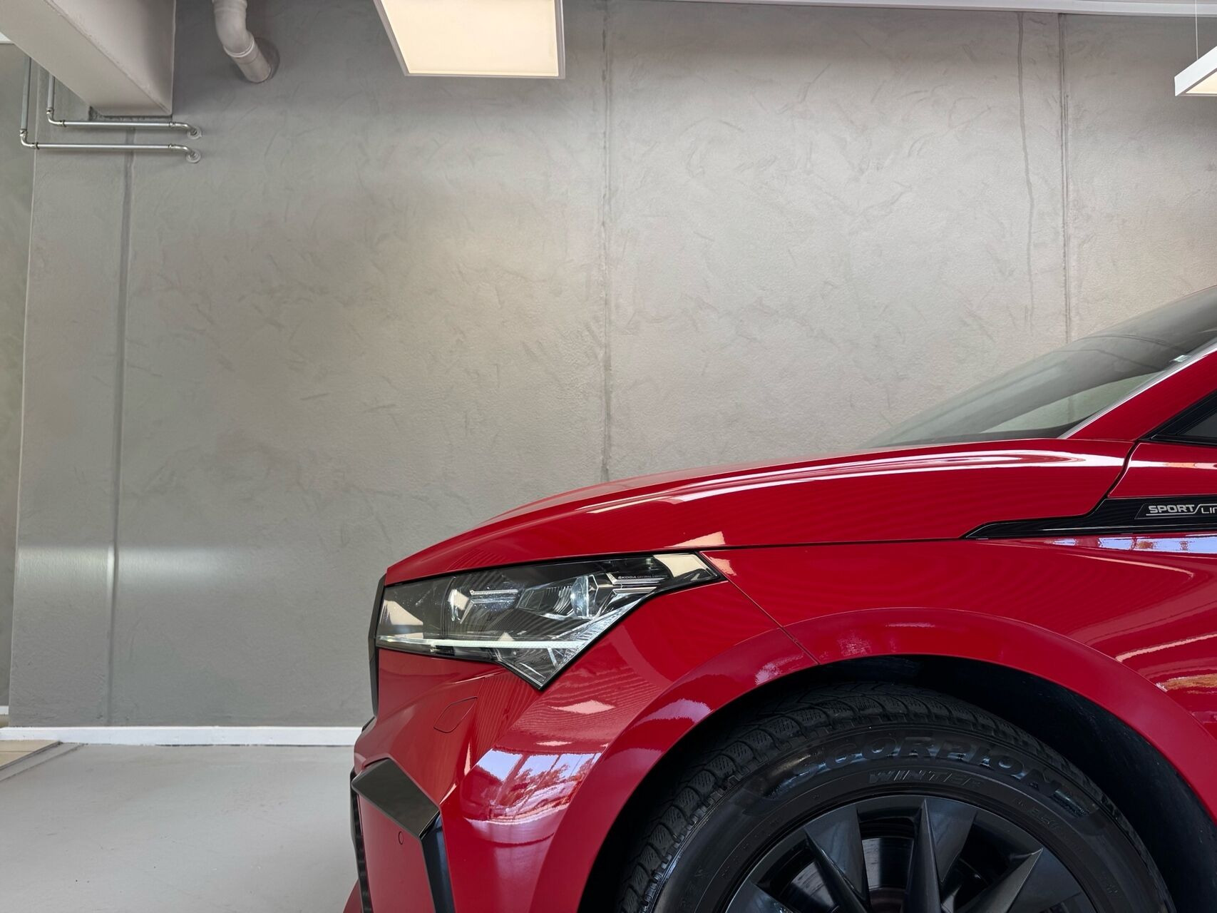 Rød Skoda Enyaq fra 2022