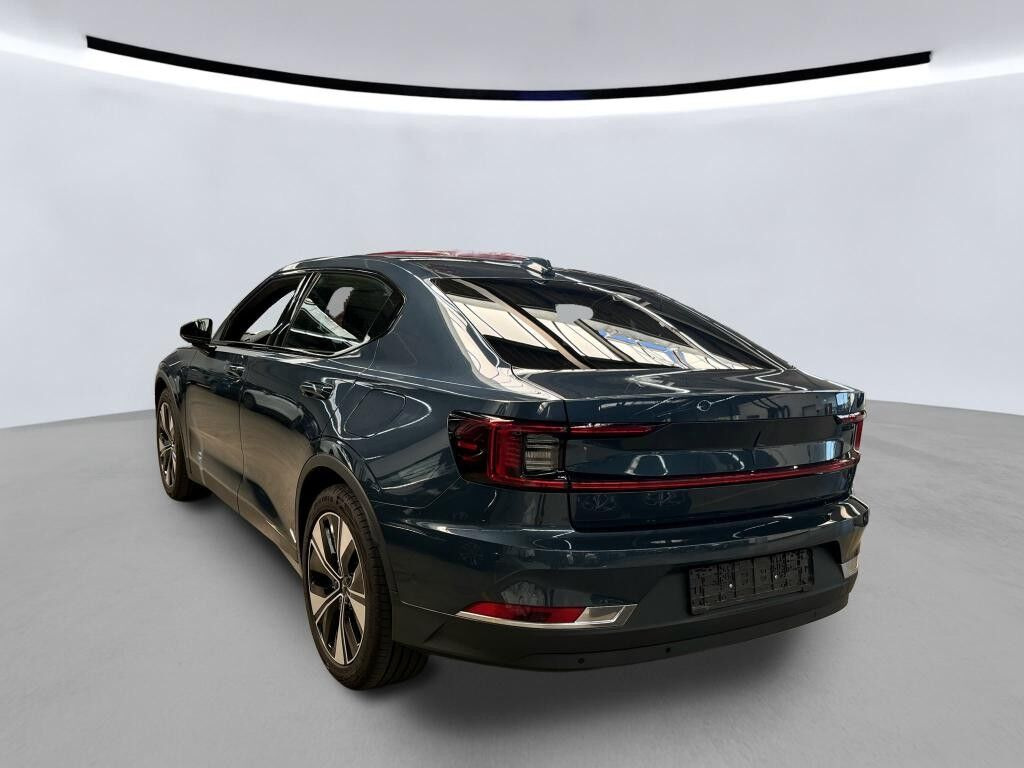 Blå Polestar 2 fra 2022