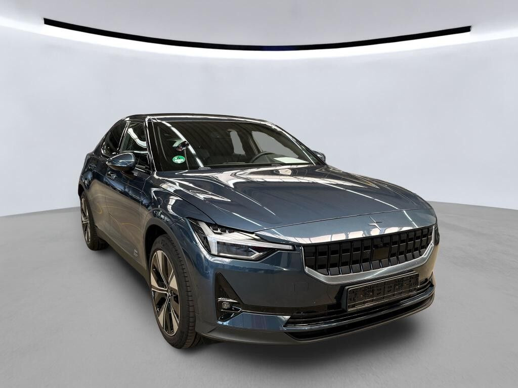 Blå Polestar 2 fra 2022