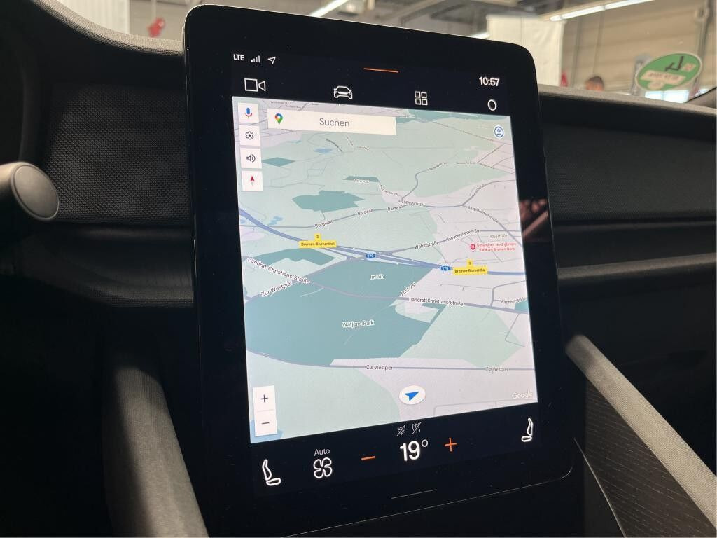 Blå Polestar 2 fra 2022