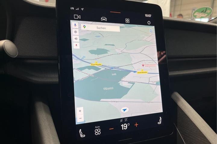 Blå Polestar 2 fra 2022